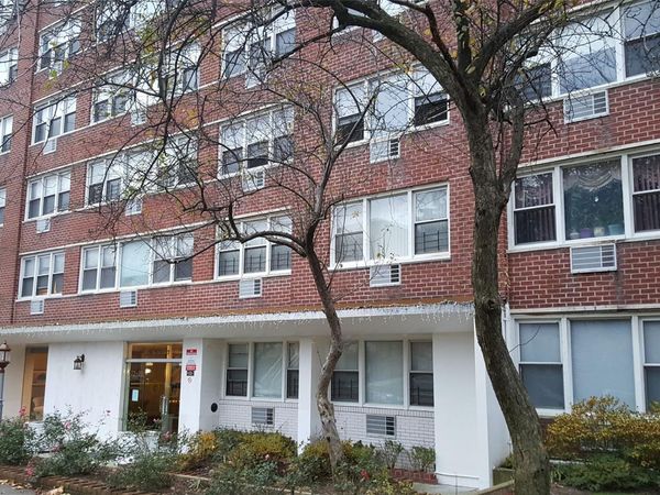 172-70 Highland Avenue, Unit 3M, Jamaica Estates, NY 11432