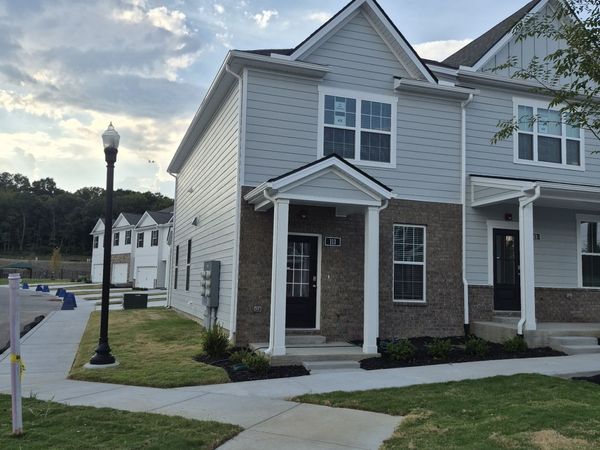 111 Dry Canyon, La Vergne, TN 37086