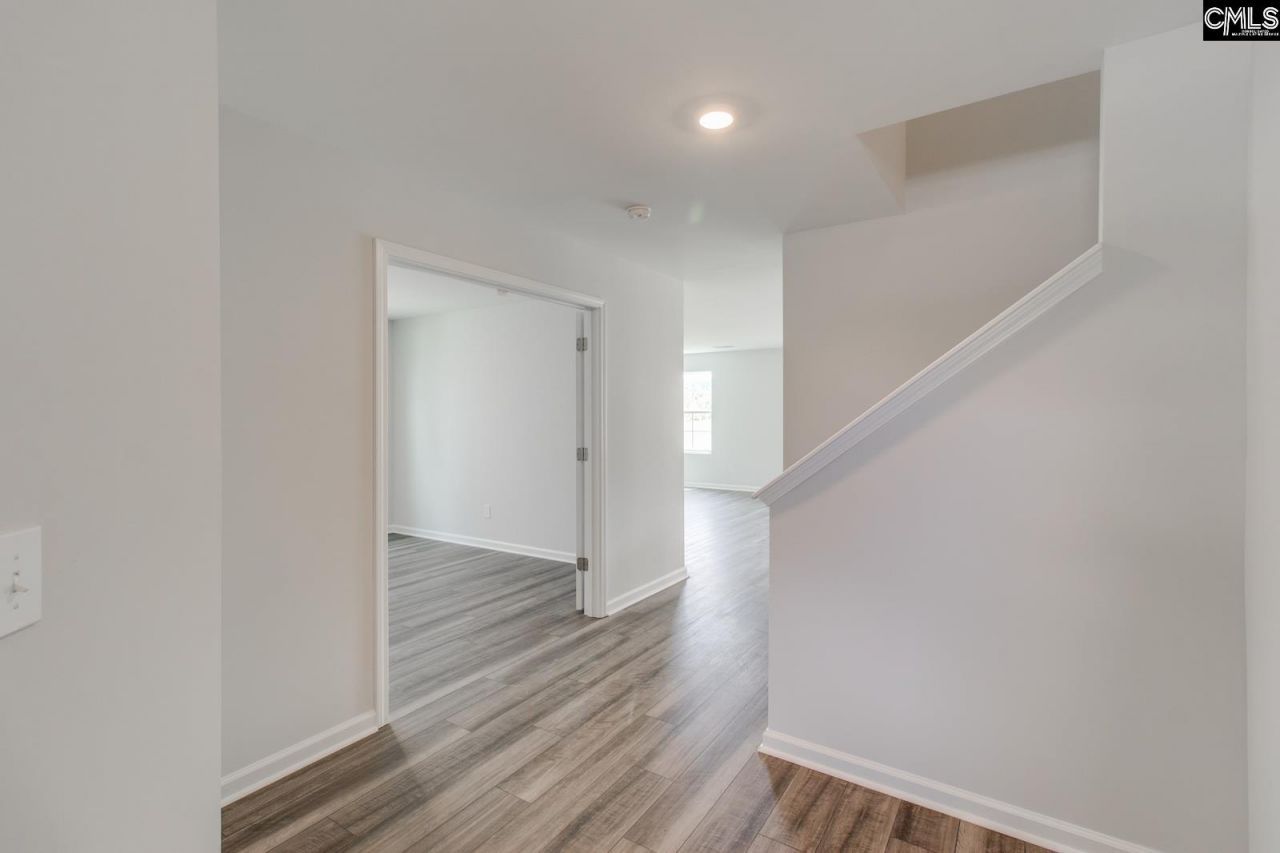 3127 Hallsdale Drive  Photo 6
