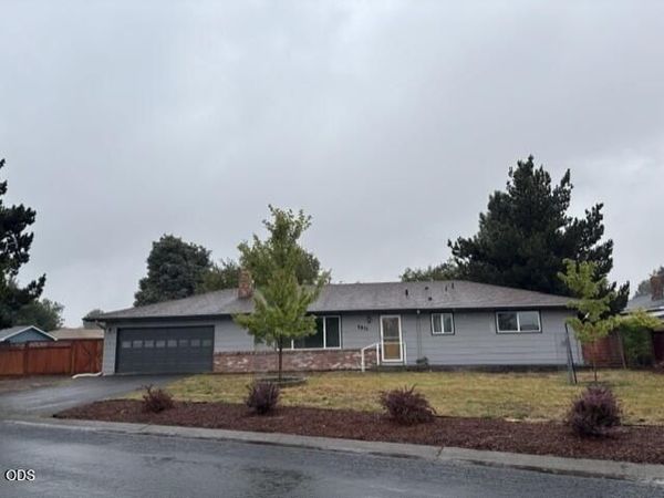 5911 Peck Drive, Klamath Falls, OR 97603