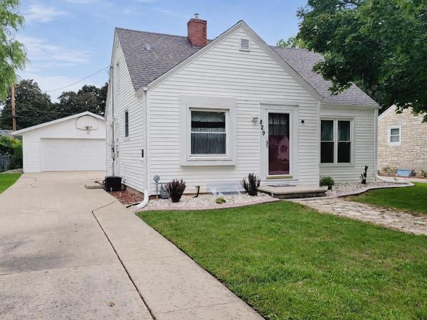 829 N BUCHANAN STREET, Green Bay, WI 54303