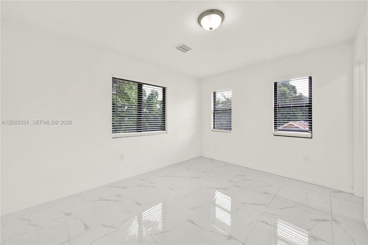 5220 NW 24th Ave, Unit 5220, Miami, FL 33142 Photo