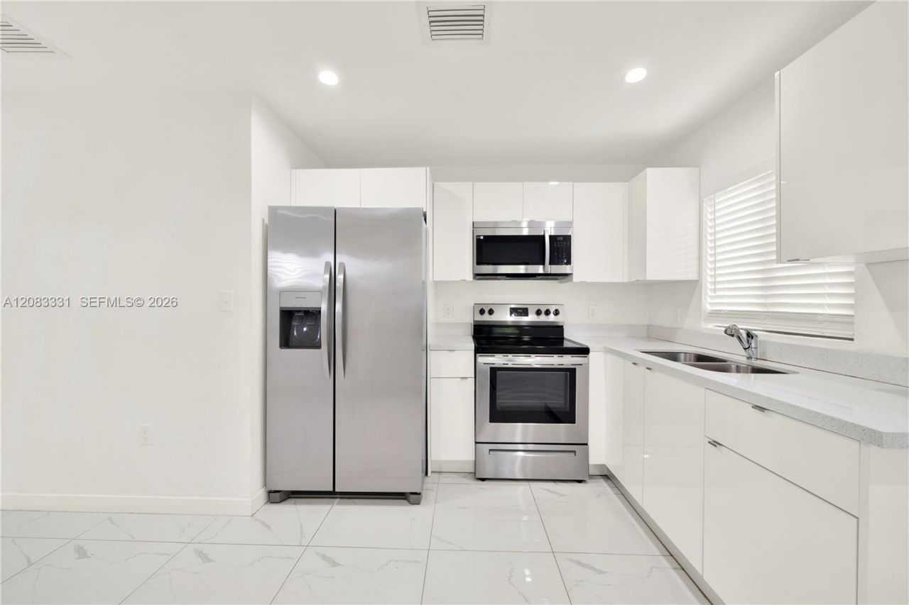 5220 NW 24th Ave, Unit 5220, Miami, FL 33142 Photo