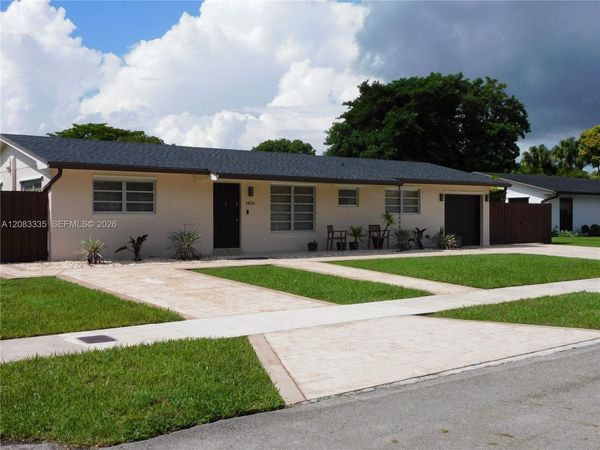 14524 SW 80th St , Miami, FL 33183