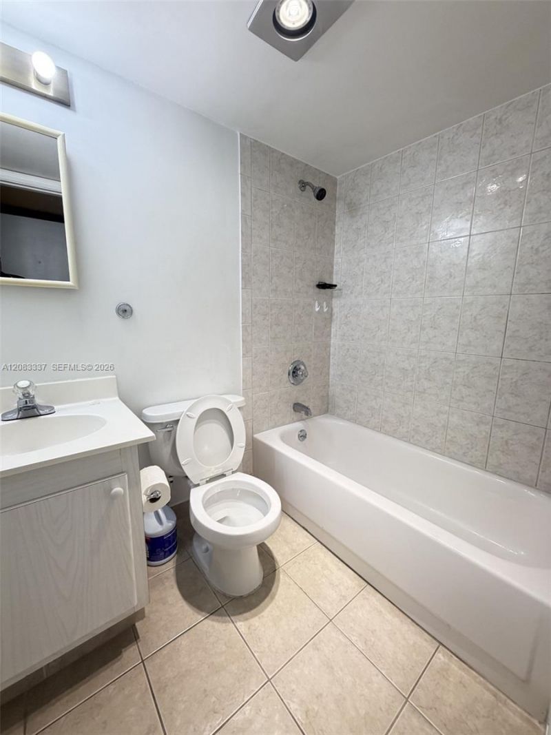 9949 Sandalfoot Blvd , Unit 514, Boca Raton, FL 33428 Photo