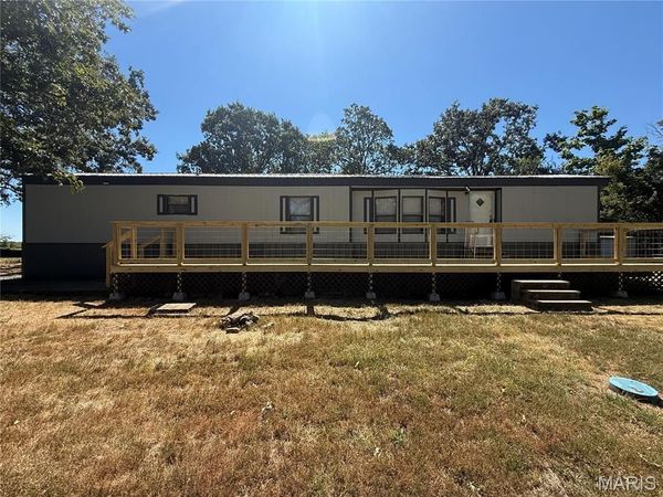 17224 Highway 32 , Lebanon, MO 65536