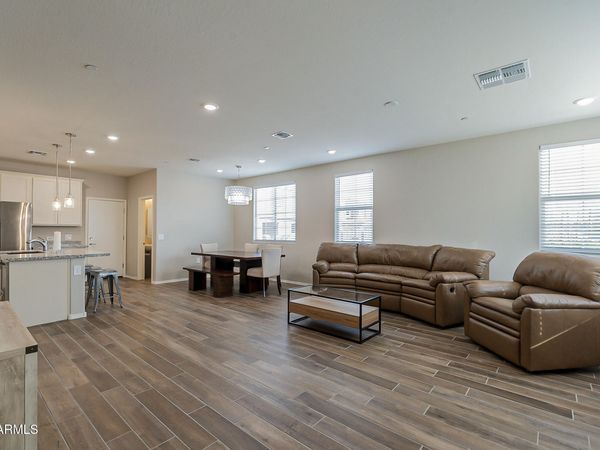 1825 E HAMPTON Lane, Unit 111, Gilbert, AZ 85295