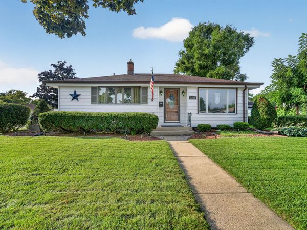 2501 Pinehurst Ave, Racine, WI 53403