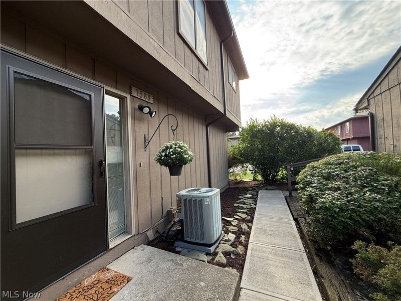 7569 Creekwood Drive, Unit 21D, North Royalton, OH 44133 Photo 3