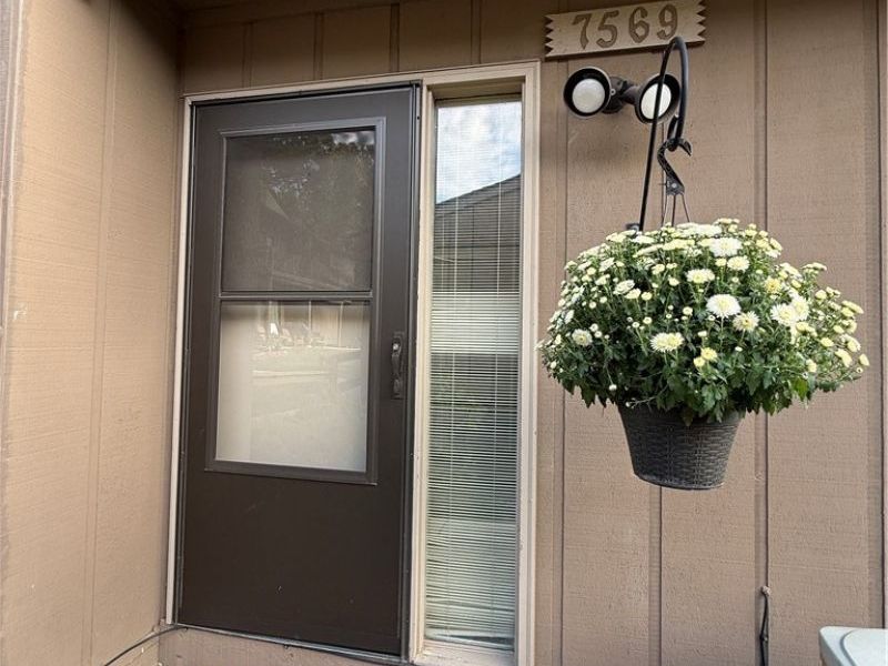 7569 Creekwood Drive, Unit 21D, North Royalton, OH 44133 Photo 4