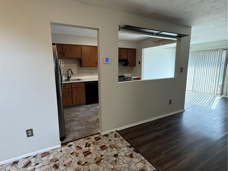 7569 Creekwood Drive, Unit 21D, North Royalton, OH 44133 Photo 7