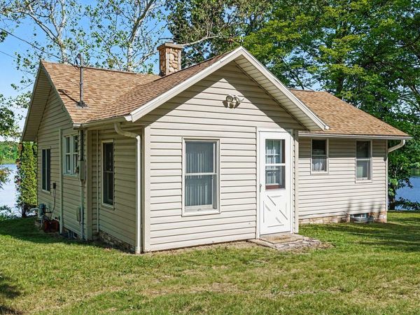 14516 Lilly Lake Drive, Jones, MI 49061