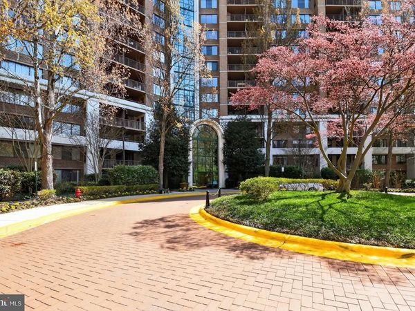 10101 GROSVENOR PLACE, Unit 701, ROCKVILLE, MD 20852