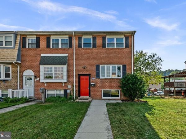 955 STORMONT CIR, BALTIMORE, MD 21227