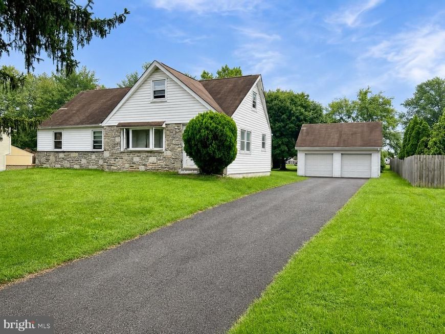 222 Holly Hill Road , Richboro, PA 18954 Main Photo