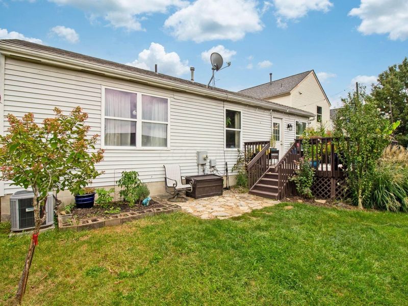563 River Pebble Drive, Blacklick, OH 43004 Photo 3