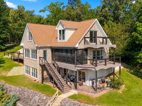 221 OAK LEAF Cir, Houston, AL 35572