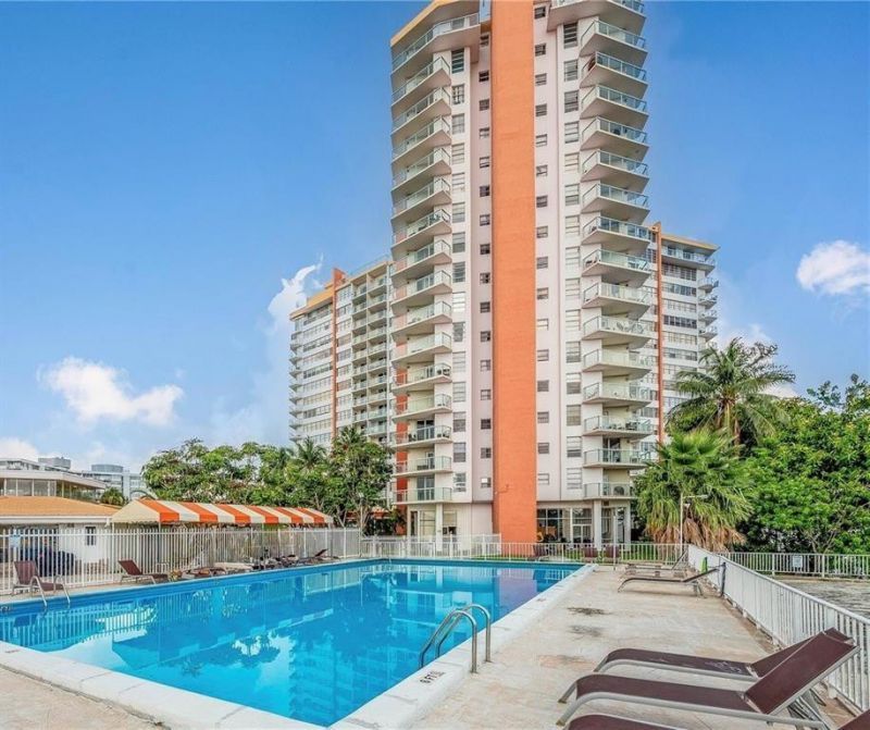 1301 NE Miami Gardens Drive, Unit 723W, Miami, FL 33179 Photo