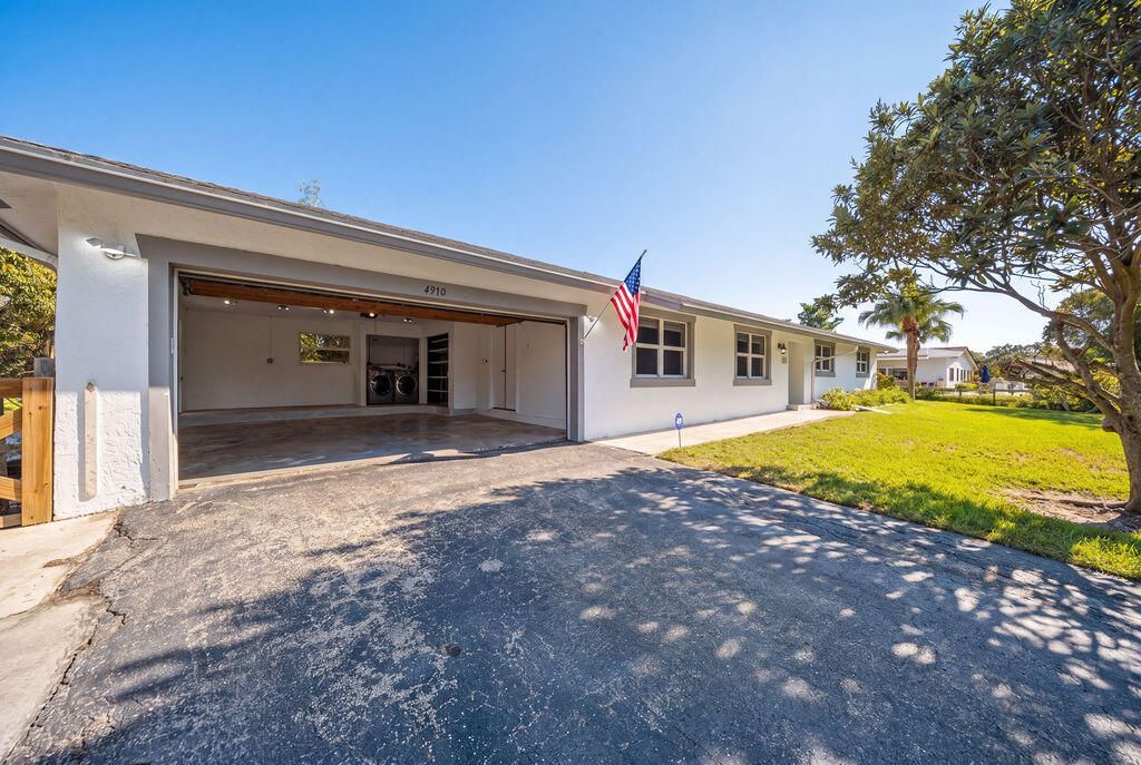 4910 SW 205th Avenue, Southwest Ranches, FL 33332 Photo