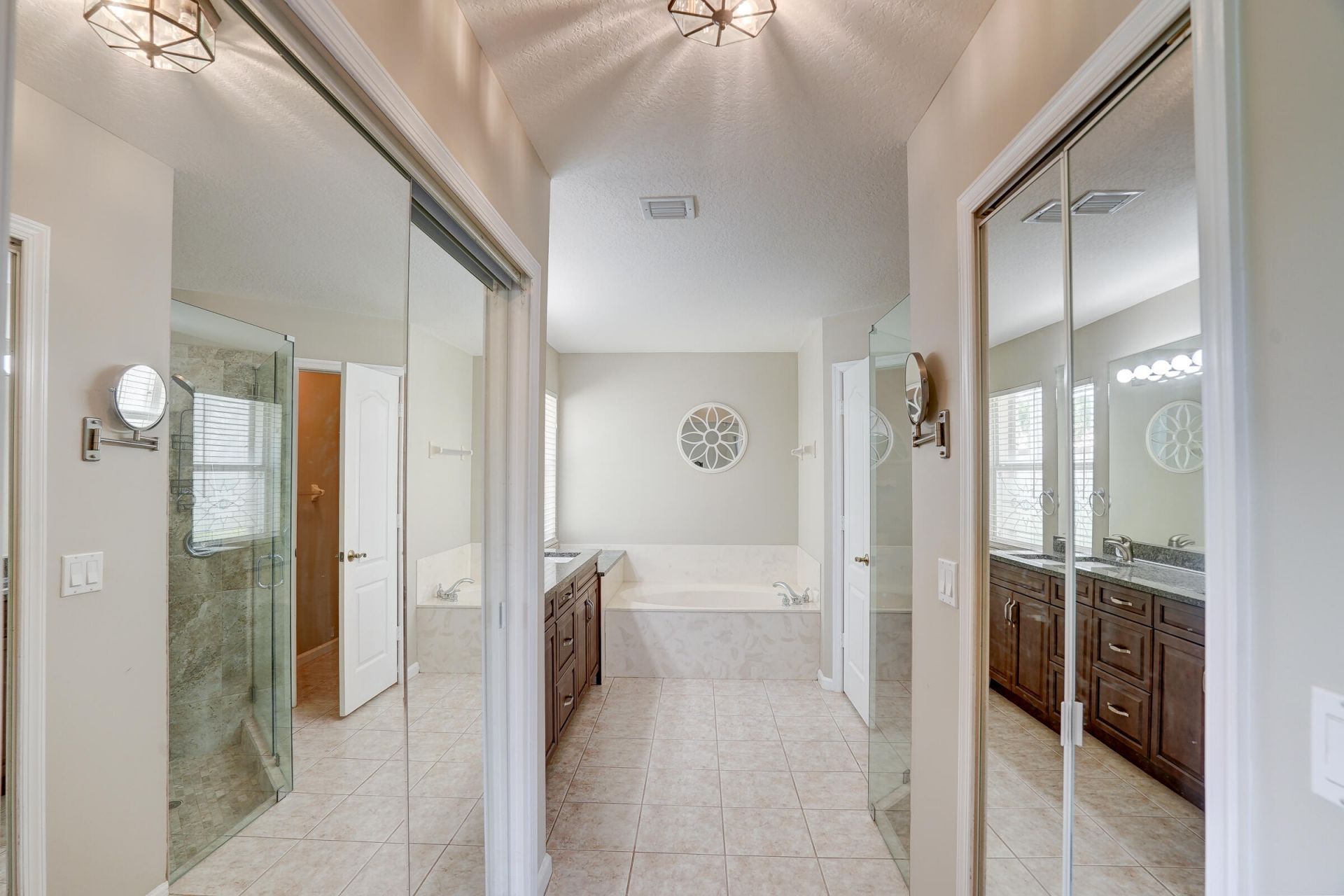 1117 Avondale Court, West Palm Beach, FL 33409 Photo