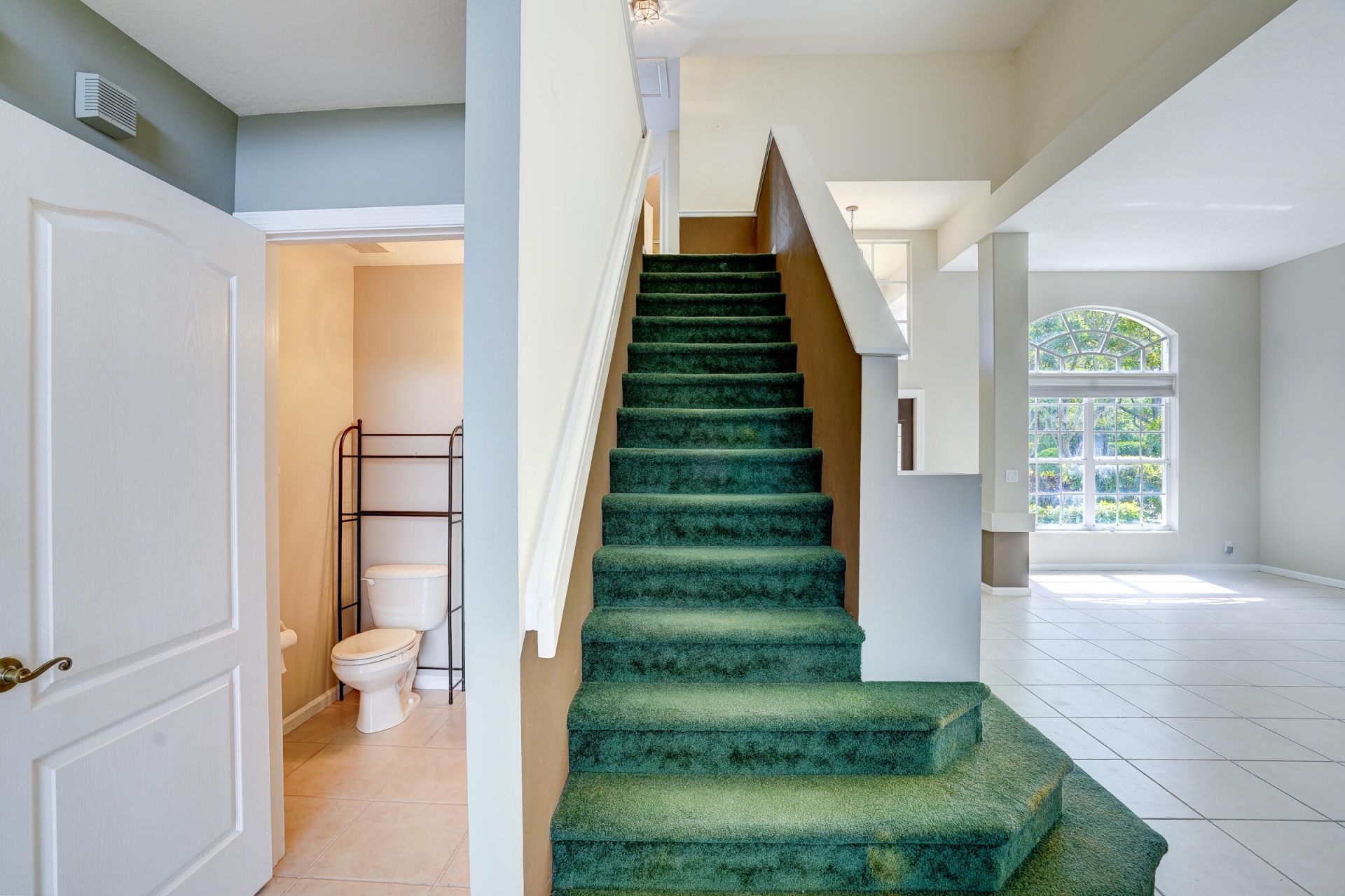 1117 Avondale Court, West Palm Beach, FL 33409 Photo