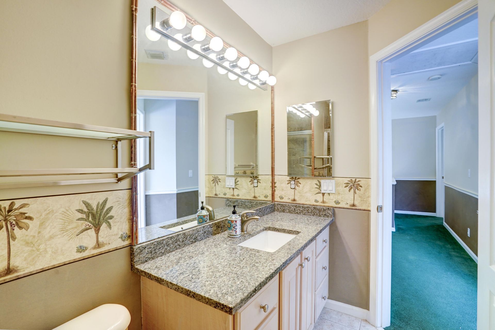 1117 Avondale Court, West Palm Beach, FL 33409 Photo