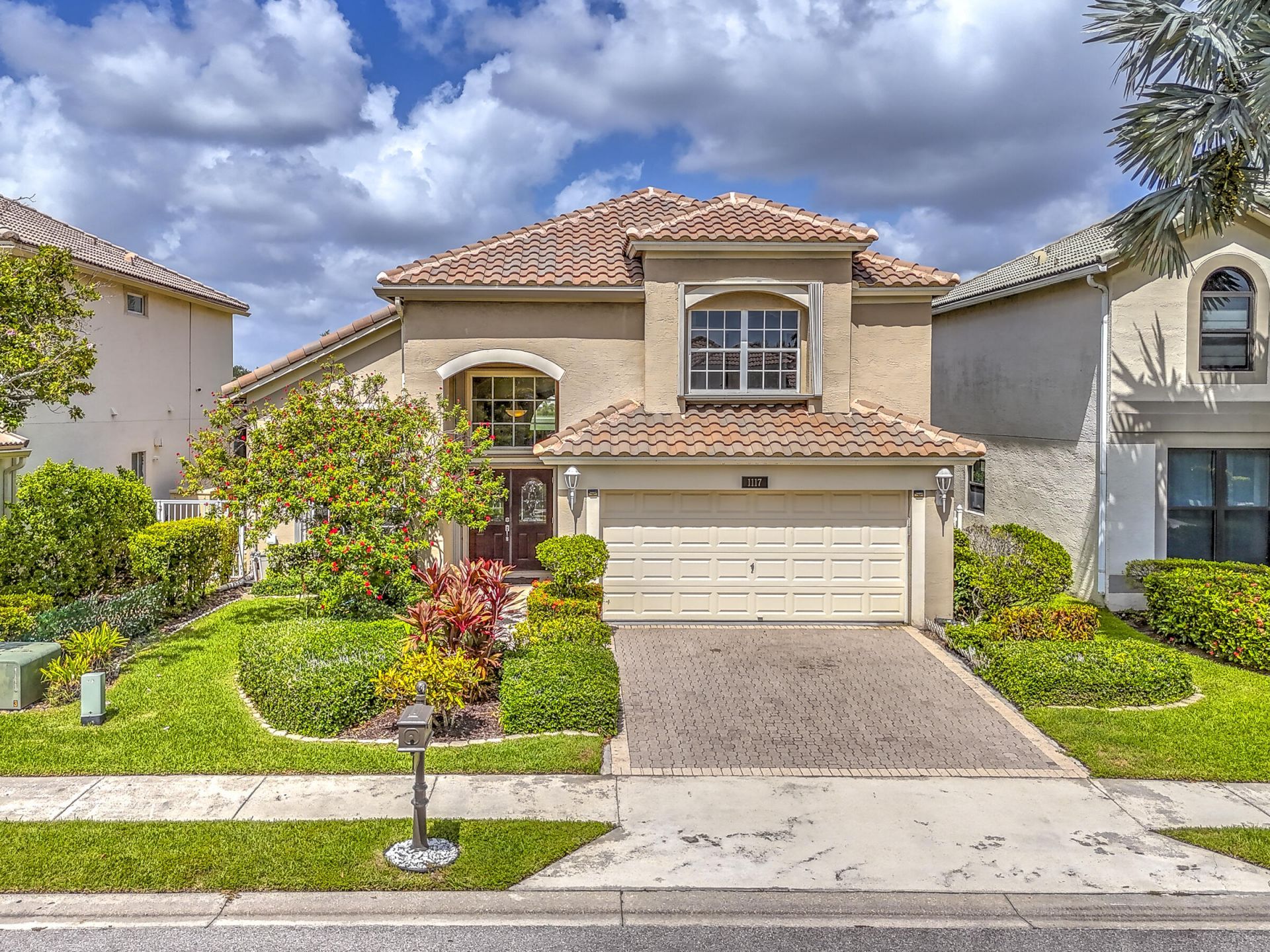 1117 Avondale Court, West Palm Beach, FL 33409 Photo