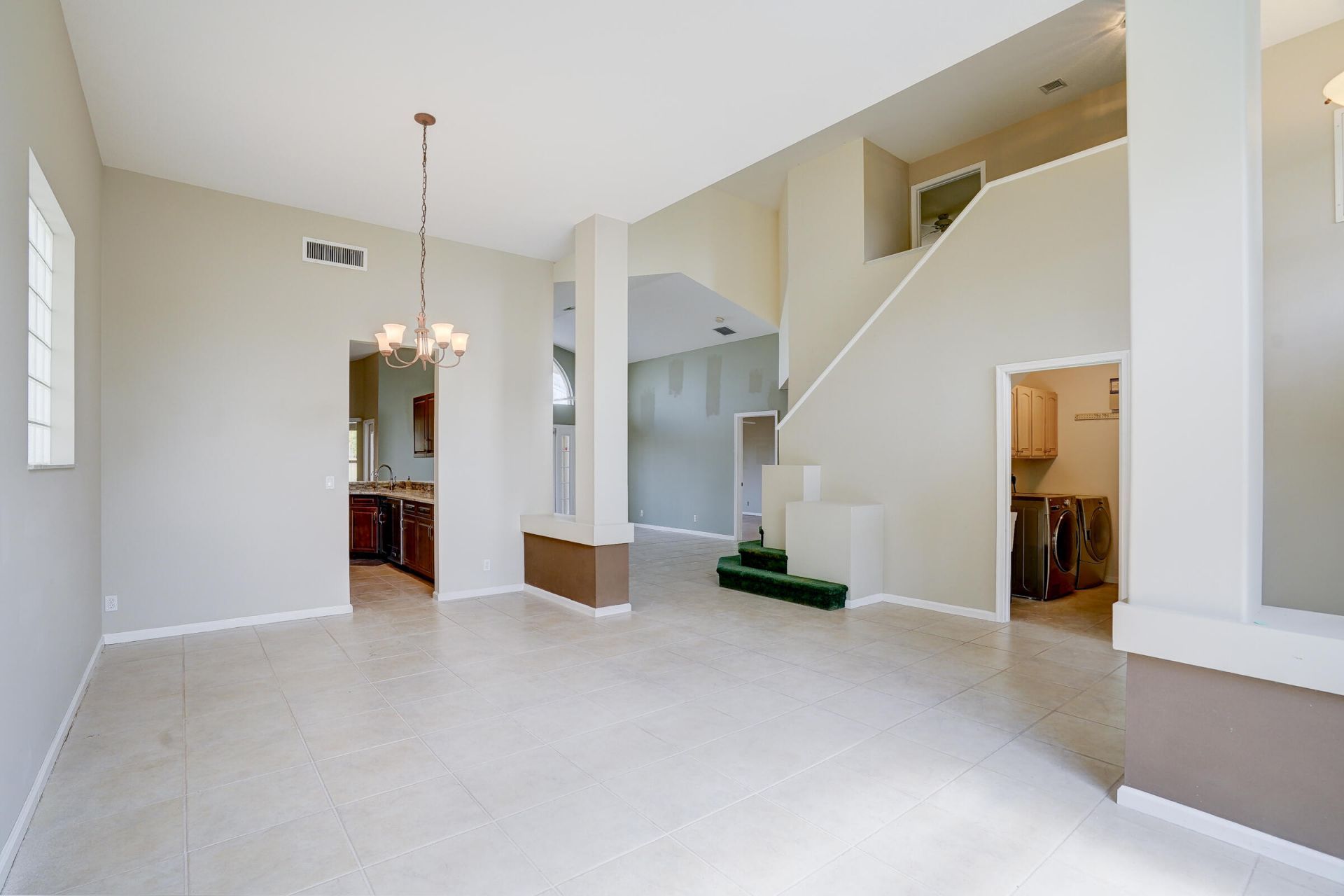 1117 Avondale Court, West Palm Beach, FL 33409 Photo