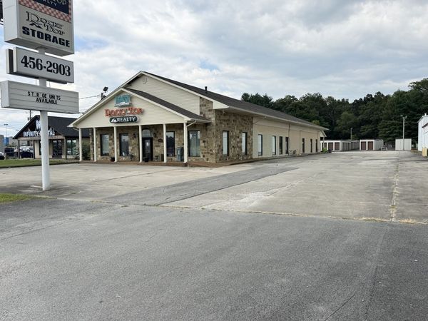 2348 N Main St , Crossville, TN 38555