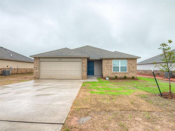 1009 S Colt Lane, Mustang, OK 73064