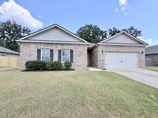 385 BEAU TISDALE DR, Oakland, TN 38060