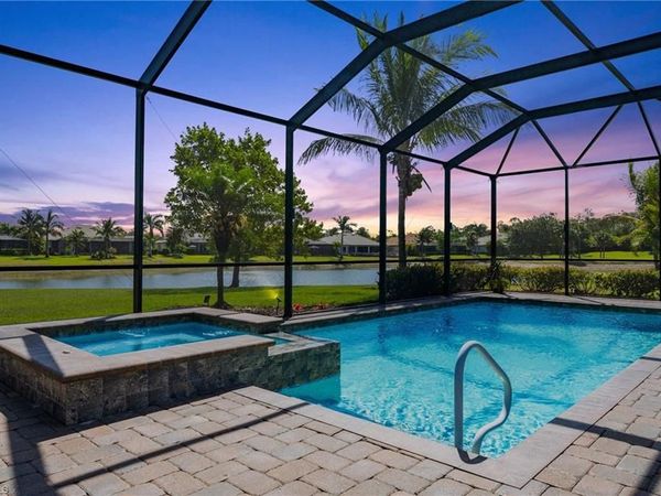 2067 Antigua LN , NAPLES, FL 34120