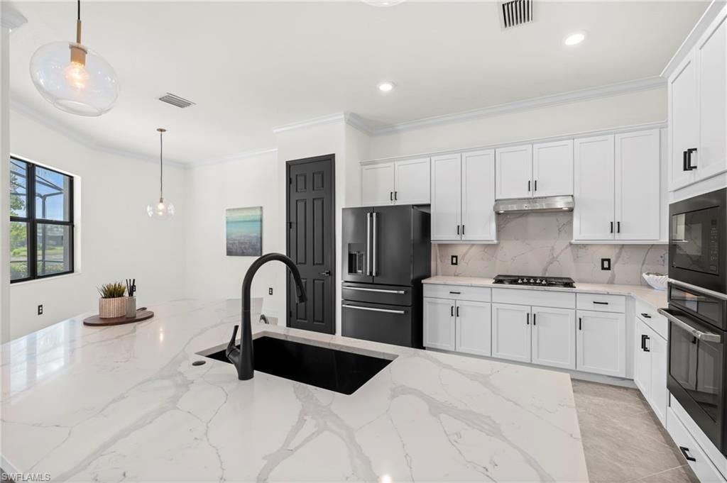 2067 Antigua Ln , Naples, FL 34120 Photo