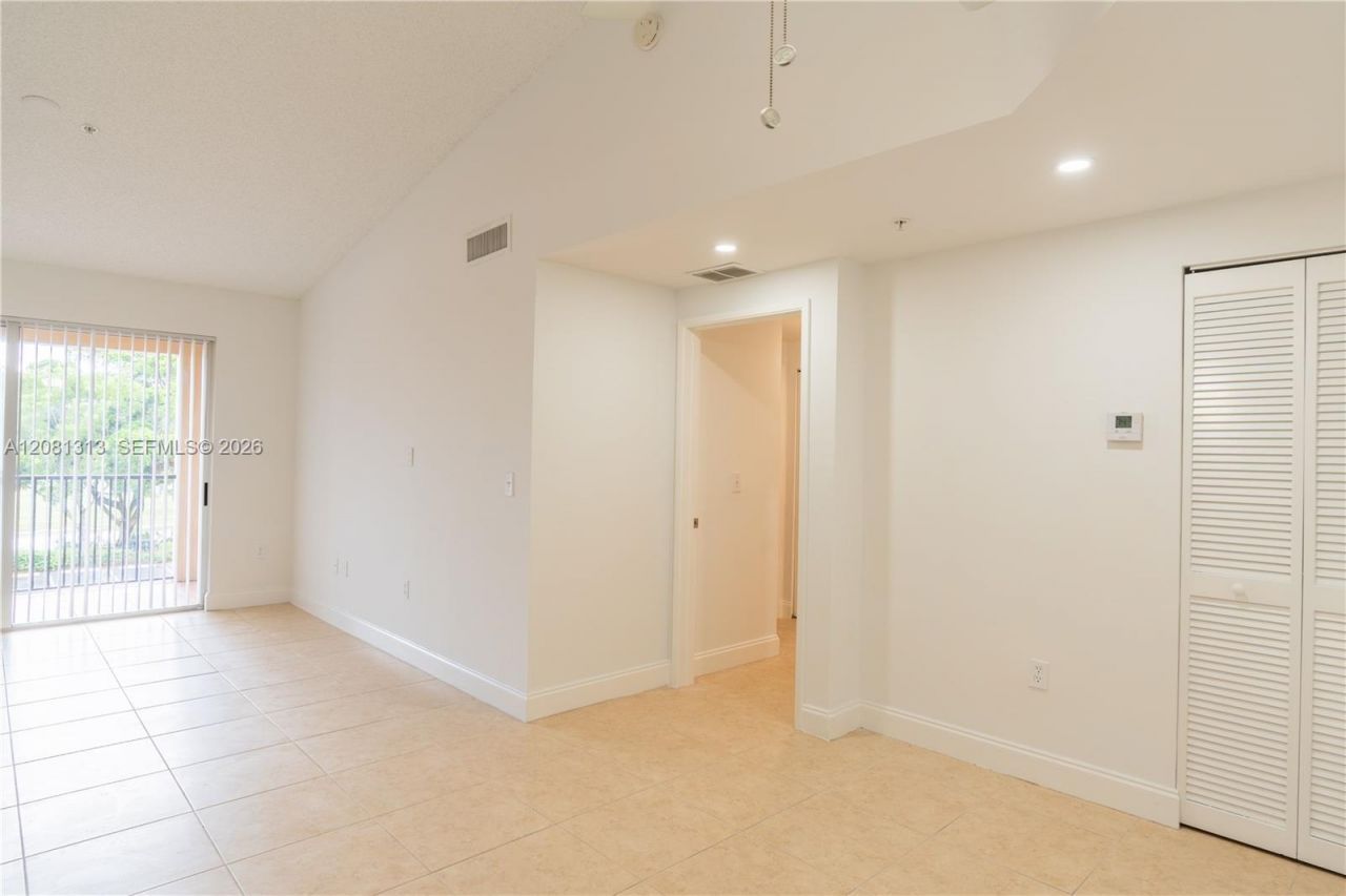 7920 N Nob Hill Rd , Unit 305, Tamarac, FL 33321 Photo