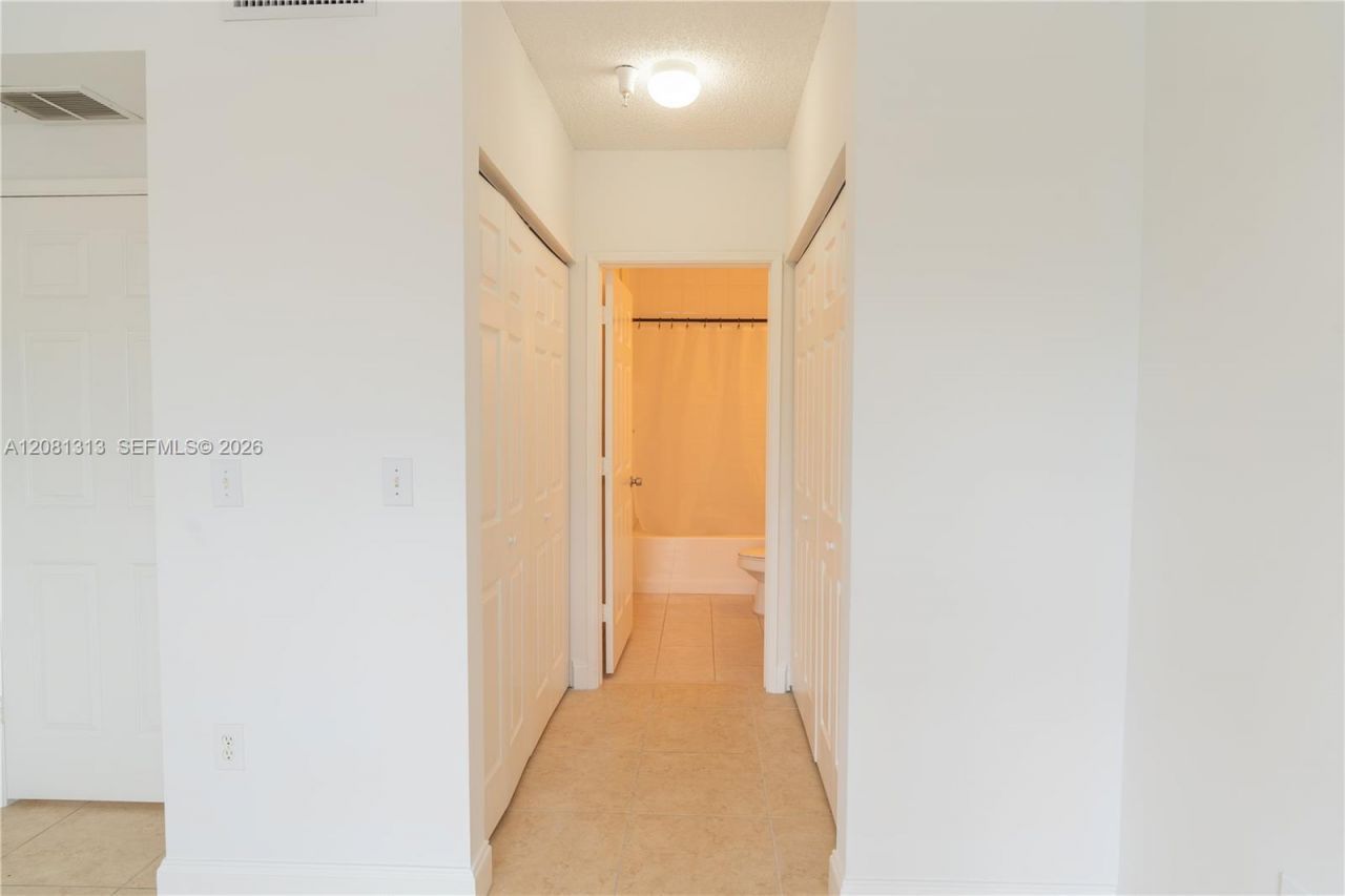 7920 N Nob Hill Rd , Unit 305, Tamarac, FL 33321 Photo