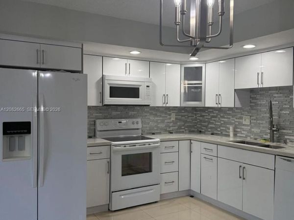 8650 SW 133rd Ave Rd , Unit 211, Miami, FL 33183