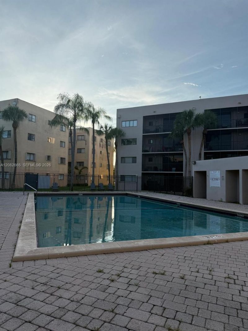 8650 SW 133rd Ave Rd , Unit 211, Miami, FL 33183 Photo