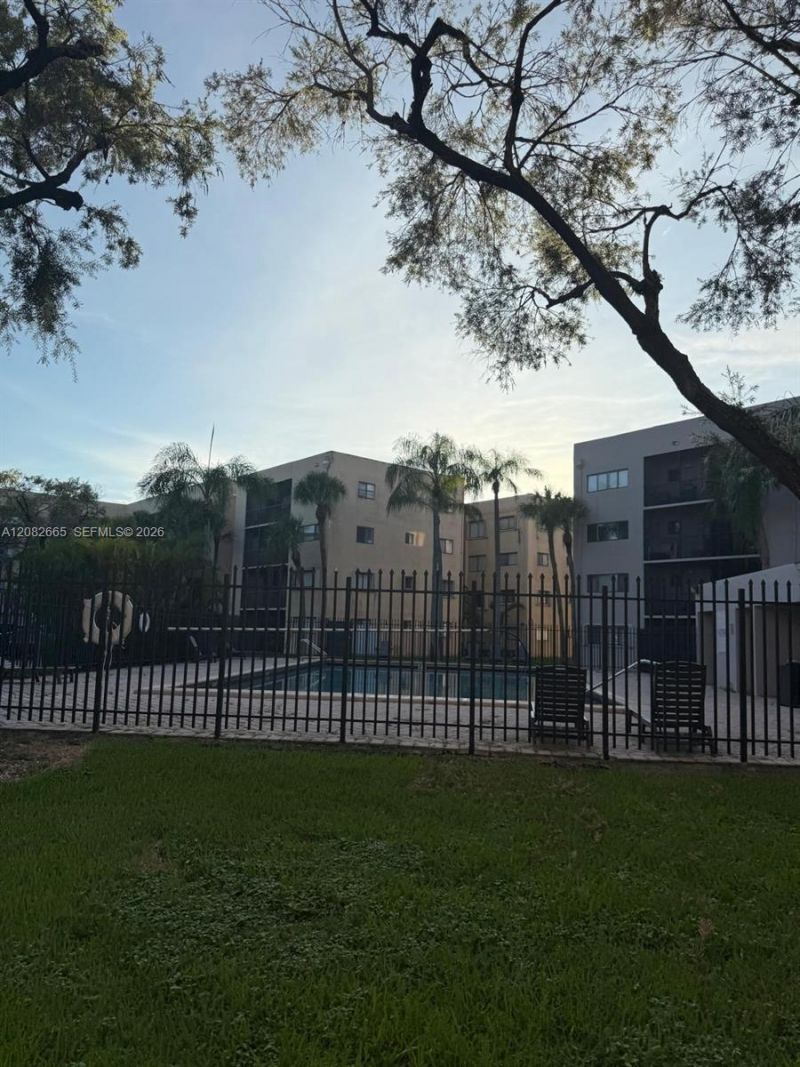 8650 SW 133rd Ave Rd , Unit 211, Miami, FL 33183 Photo
