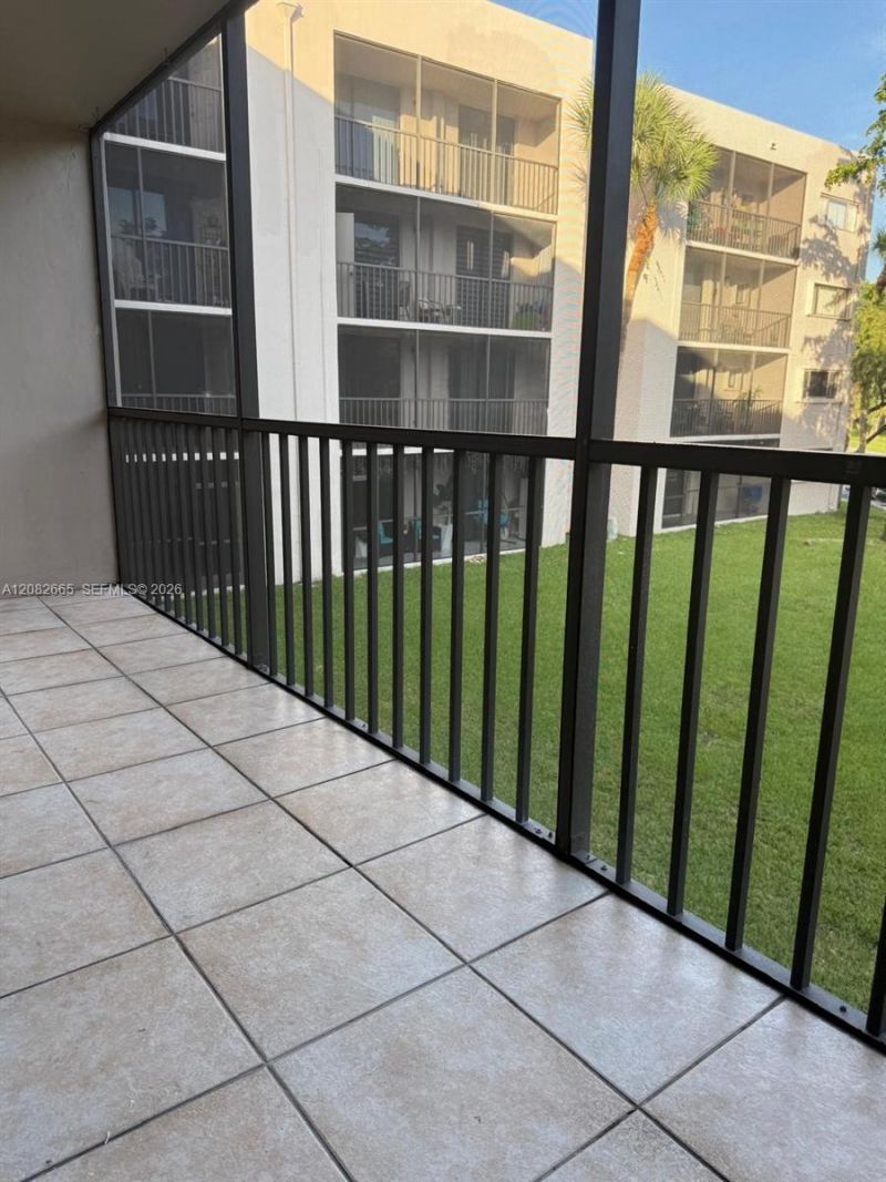 8650 SW 133rd Ave Rd , Unit 211, Miami, FL 33183 Photo
