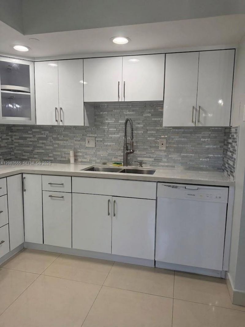 8650 SW 133rd Ave Rd , Unit 211, Miami, FL 33183 Photo