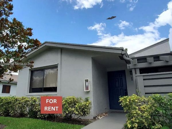 445 Lakeview Dr , Unit 1, Weston, FL 33326