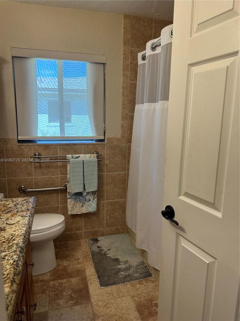 445 Lakeview Dr, Unit 1, Weston, FL 33326 Photo