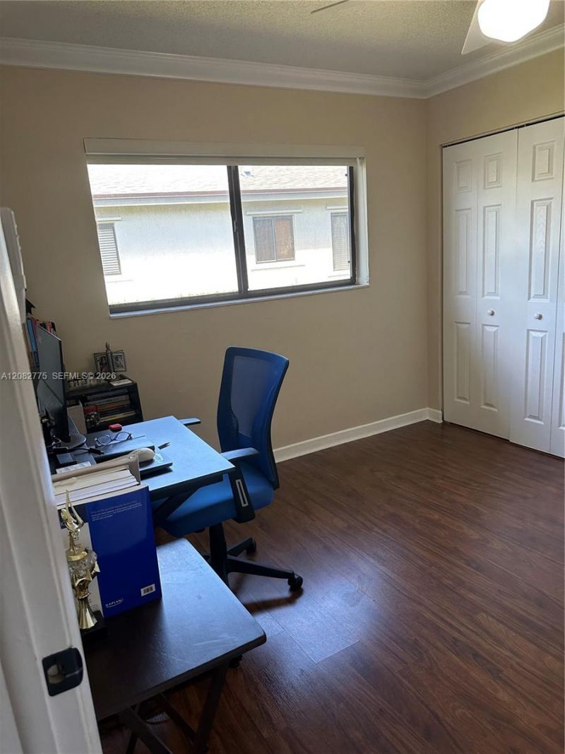 445 Lakeview Dr, Unit 1, Weston, FL 33326 Photo