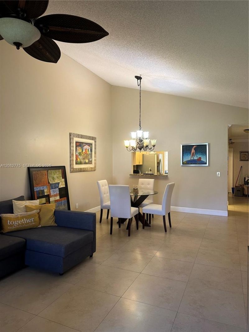 445 Lakeview Dr, Unit 1, Weston, FL 33326 Photo