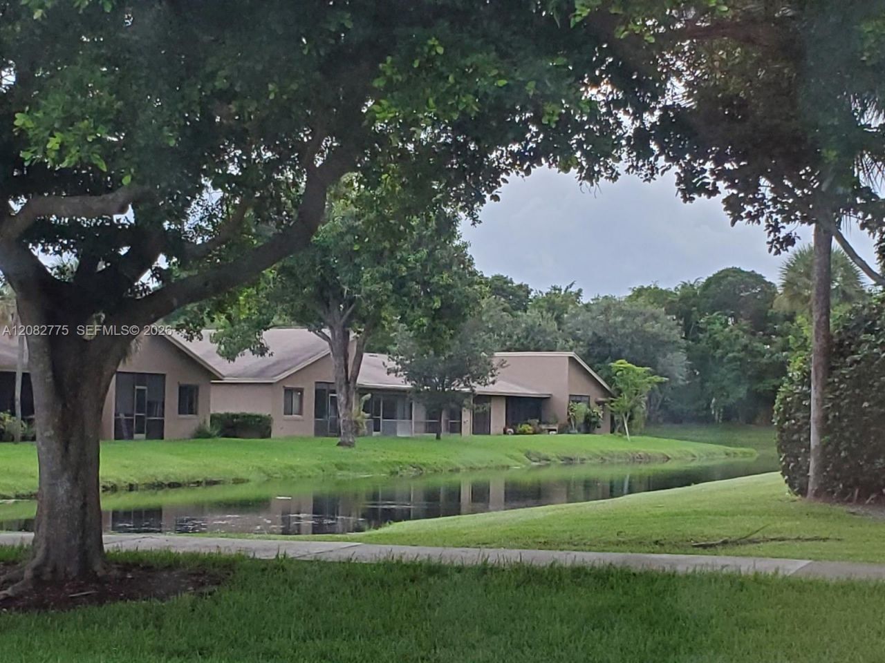 445 Lakeview Dr, Unit 1, Weston, FL 33326 Photo