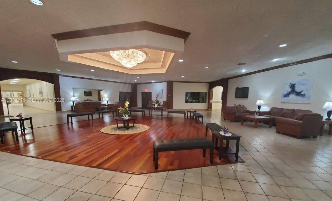 445 Lakeview Dr, Unit 1, Weston, FL 33326 Photo