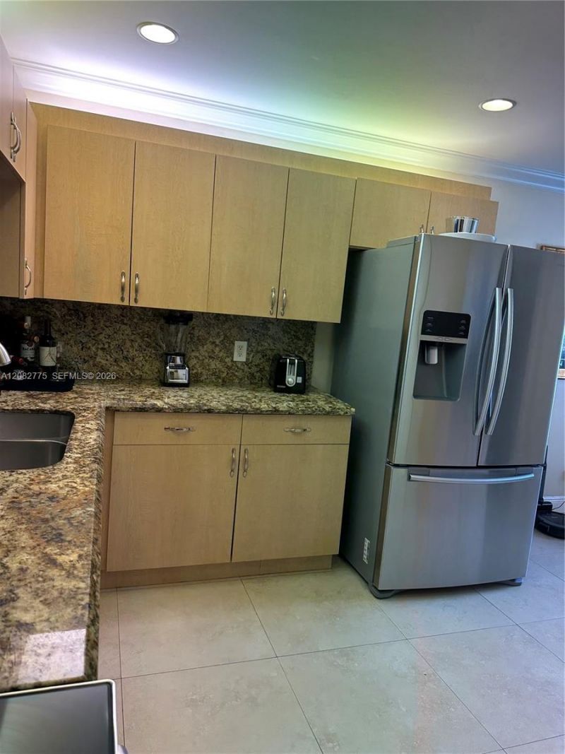 445 Lakeview Dr, Unit 1, Weston, FL 33326 Photo