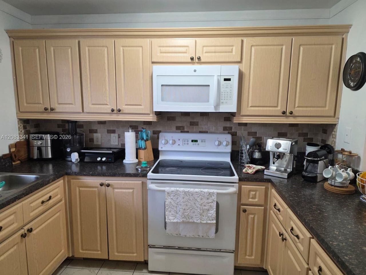 1750 W 46th St , Unit 207, Hialeah, FL 33012 Photo