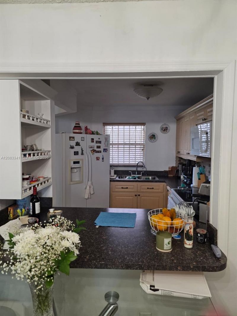 1750 W 46th St , Unit 207, Hialeah, FL 33012 Photo