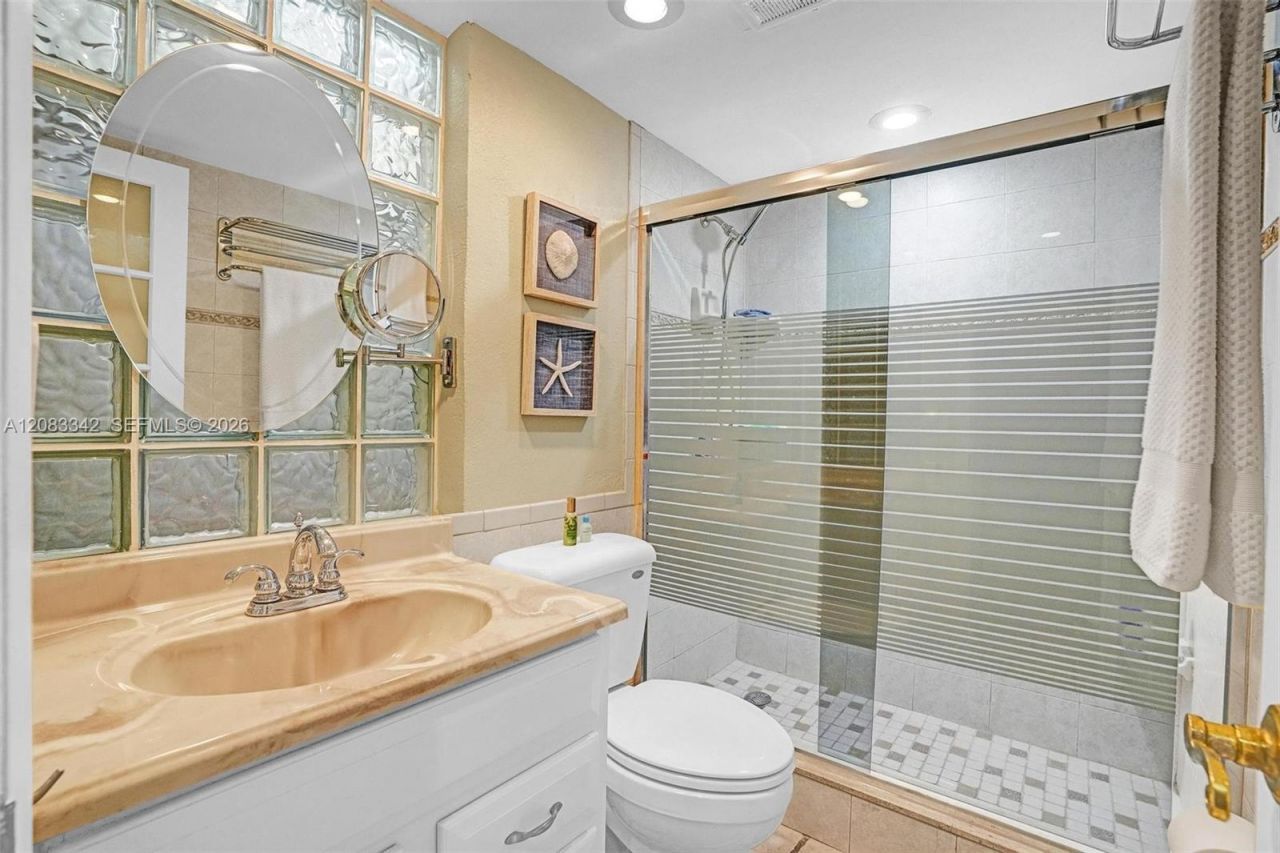 95 N Birch Rd, Unit 301, Fort Lauderdale, FL 33304 Photo